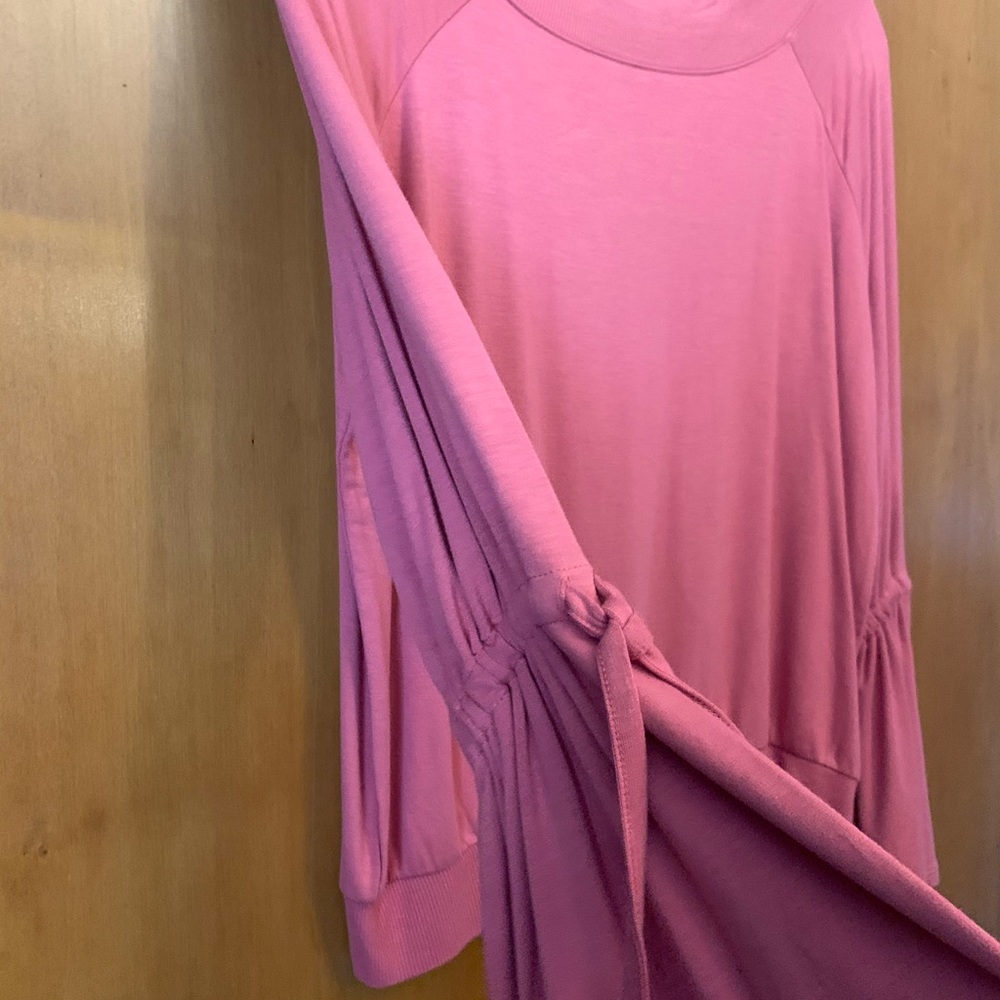 Pink Express Top - Picture 2 of 4